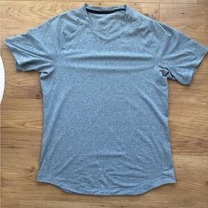 Lululemon License to Train Short-Sleeve Shirt (Heathered Washed Denim)